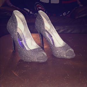 Size 7 Caparros Heels